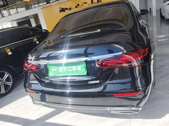 Mercedes-Benz E-Class — Фото автомобиля 5