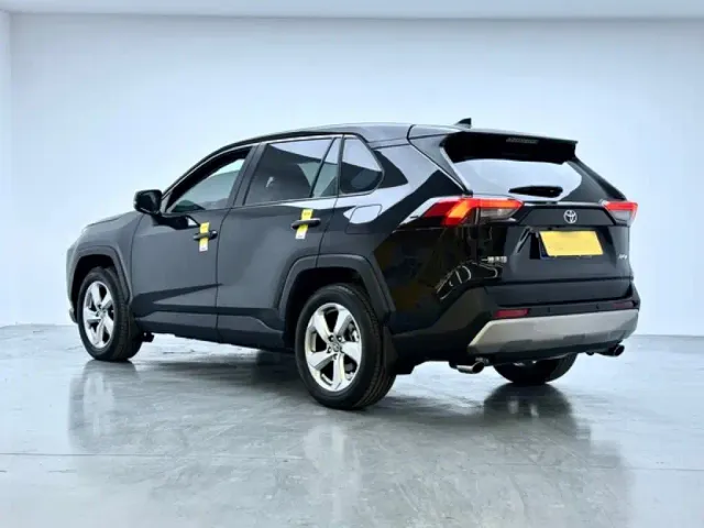 Toyota RAV4 — Фото автомобиля 4