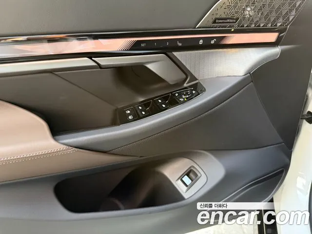 BMW i5 G60 — Фото автомобиля 10