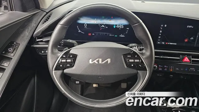 Kia Niro — Фото автомобиля 15