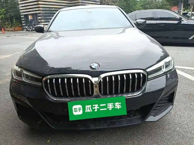 BMW 5 Series — Фото автомобиля 2