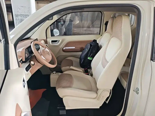 Wuling Hongguang Mini EV — Фото автомобиля 14
