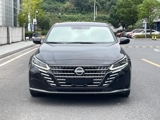 Nissan Teana — Фото автомобиля 13