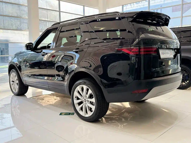 Land Rover Discovery — Фото автомобиля 5