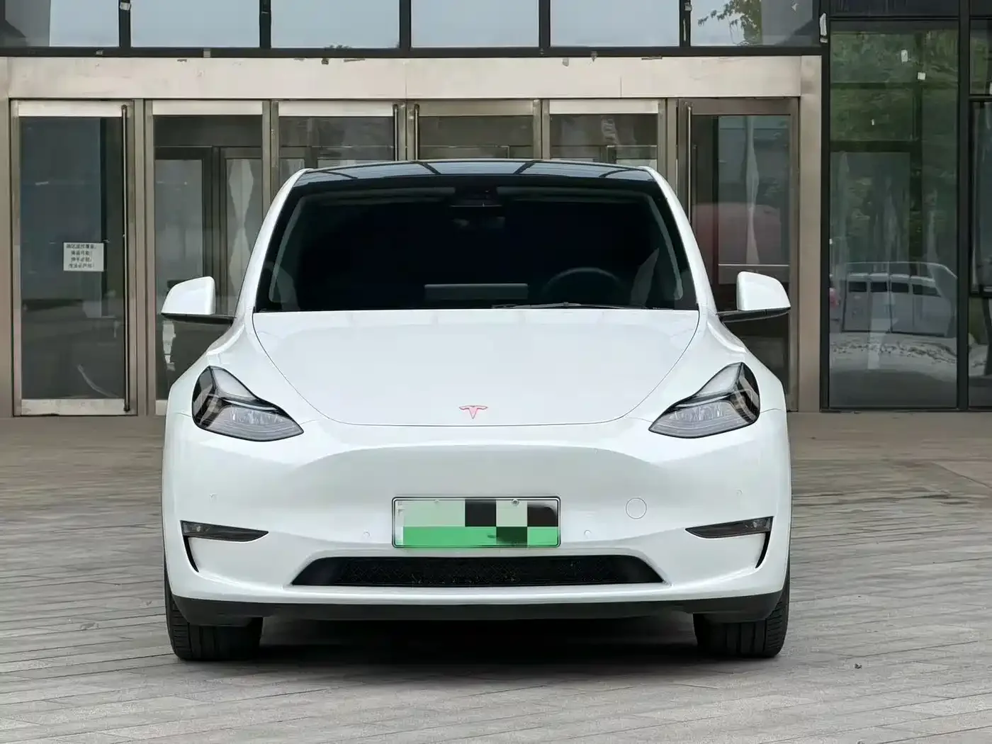 Tesla Model Y 2022 Facelift Long Range All-Wheel Drive Version — Фото автомобиля 2