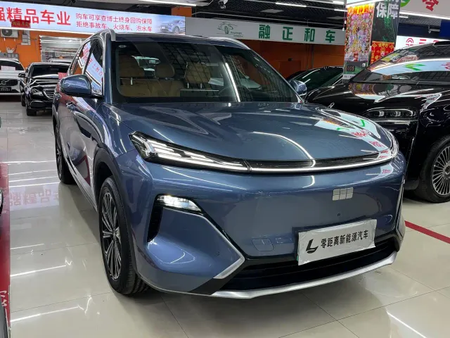Фотография автомобиля — Geely Galaxy Starship 7 EM-i