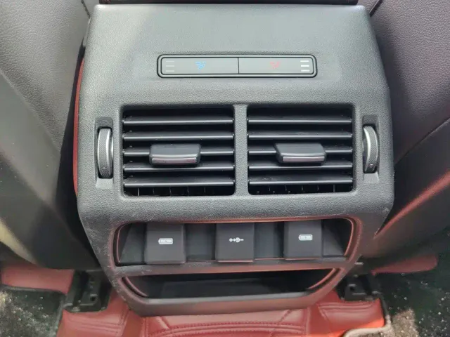 Land Rover Discovery Sport — Фото автомобиля 21