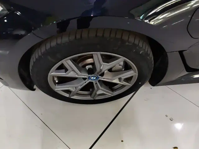 BMW i3 — Фото автомобиля 22