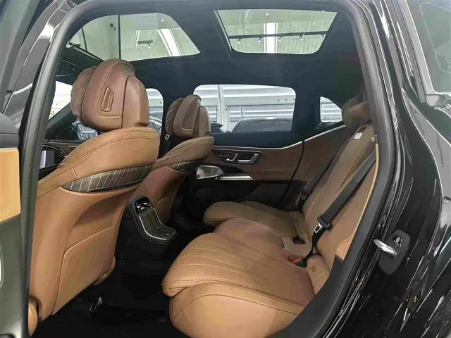 Mercedes-Benz E-Class — Фото автомобиля 13