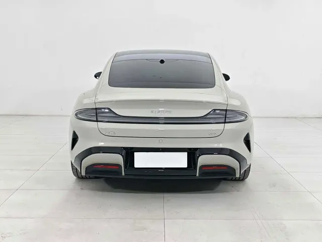 Xiaomi SU7 — Фото автомобиля 4