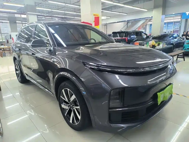 Li Auto L8 — Фото автомобиля 3