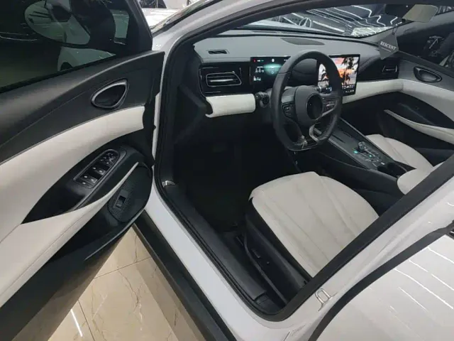 BYD Seal 06 — Фото автомобиля 15