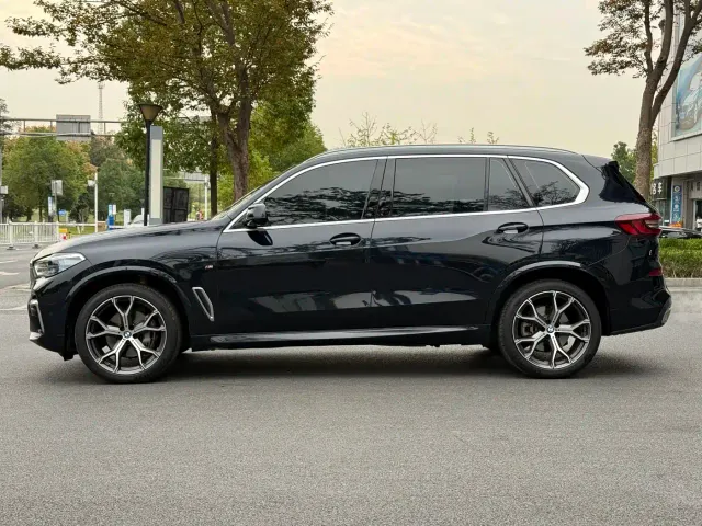 BMW X5 — Фото автомобиля 4