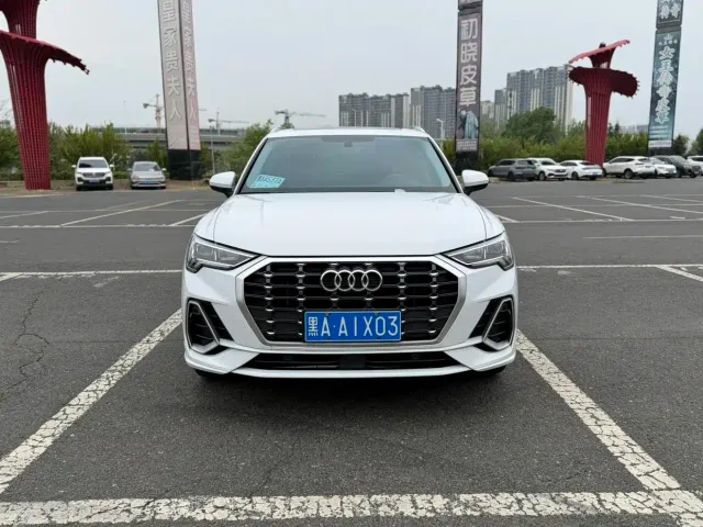 Audi Q3 — Фото автомобиля 2