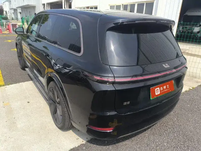 Li Auto L9 — Фото автомобиля 5