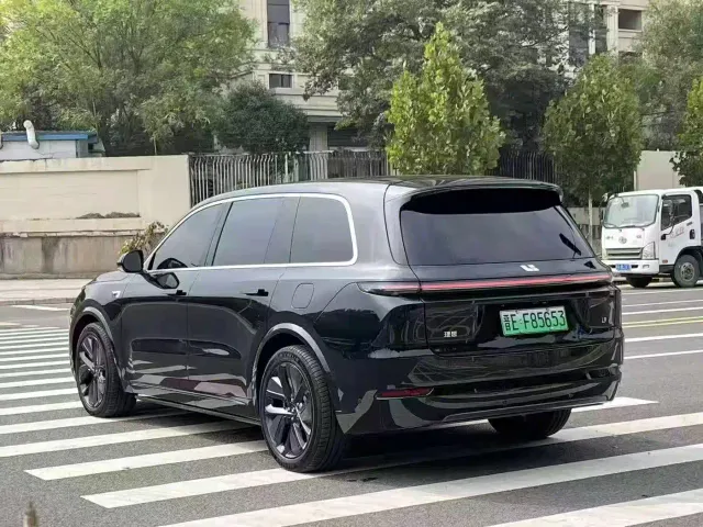Li Auto L9 — Фото автомобиля 7