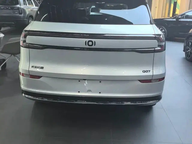 Changan Qiyuan Q07 — Фото автомобиля 15