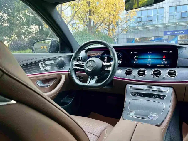 Mercedes-Benz E-Class — Фото автомобиля 9