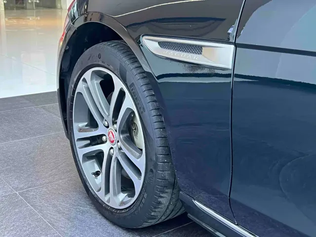 Jaguar XEL — Фото автомобиля 29