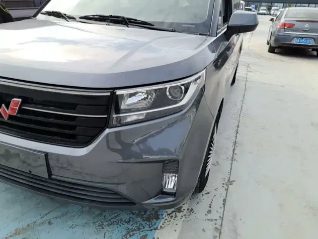 Wuling Zhengcheng — Фото автомобиля 23