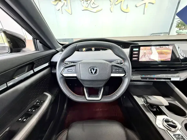 Changan UNI-V — Фото автомобиля 7