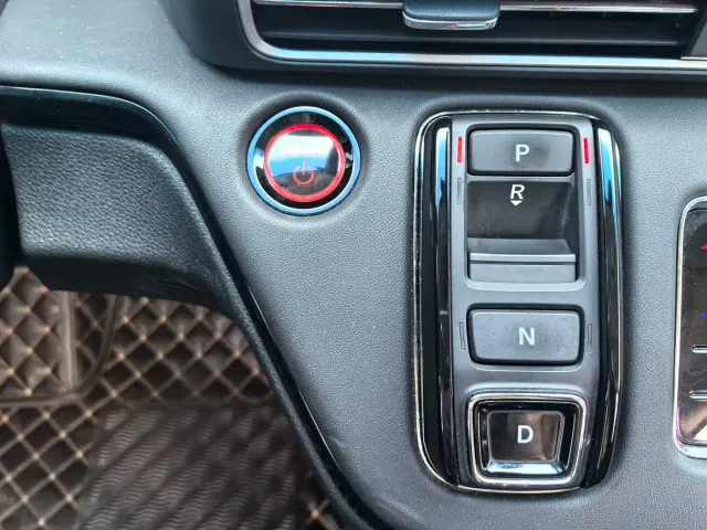 Honda Odyssey — Фото автомобиля 23