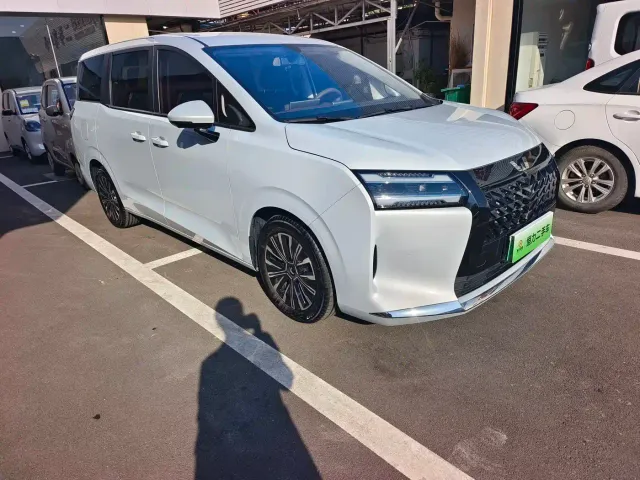 Wuling Starlight 730 — Фото автомобиля 2