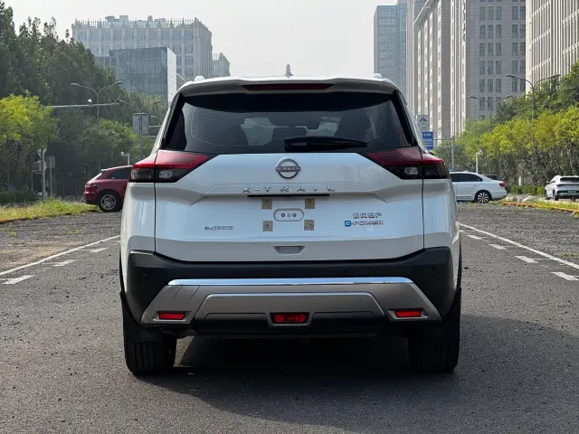 Nissan X-Trail — Фото автомобиля 5