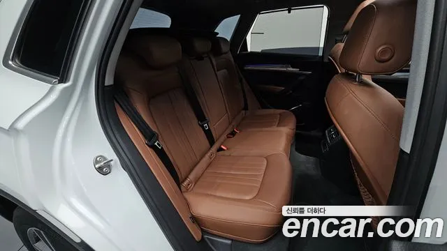 Audi Q5 40 TDI quattro — Фото автомобиля 11