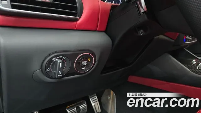 Maserati Levante — Фото автомобиля 28