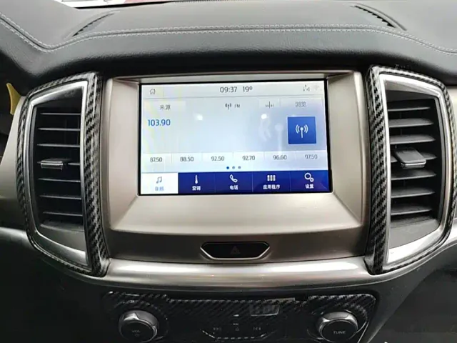 Ford Everest — Фото автомобиля 12