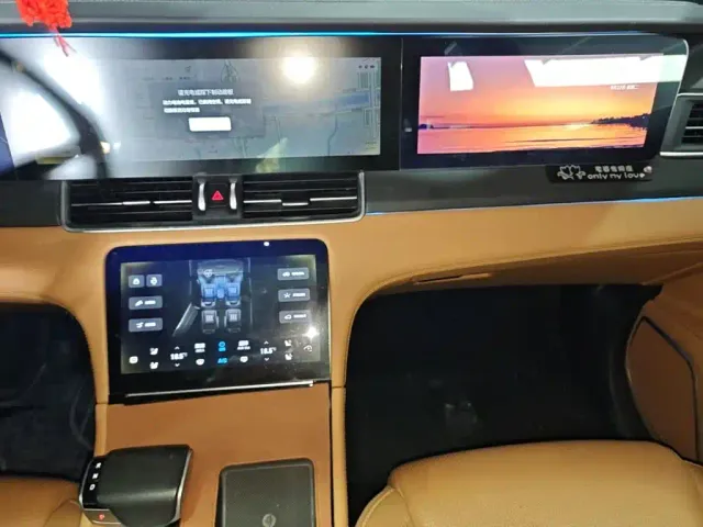 Li Auto ONE — Фото автомобиля 12
