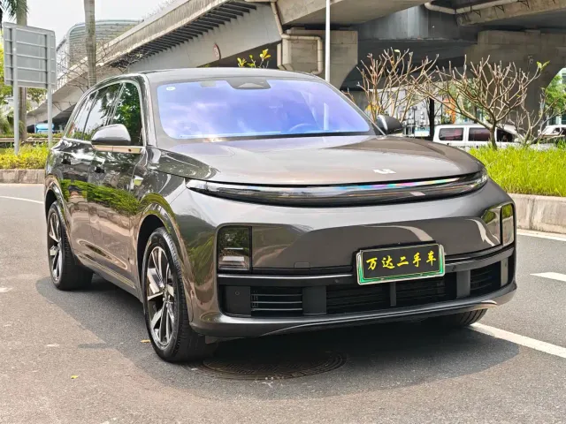 Li Auto L7 — Фото автомобиля 3