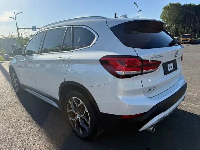 BMW X1 — Фото автомобиля 2
