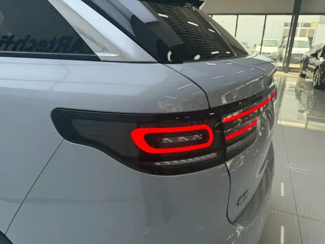Leapmotor C11 — Фото автомобиля 16