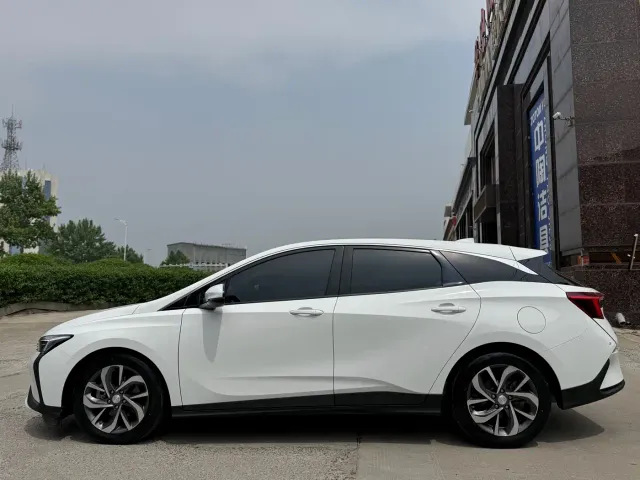 Buick Velite 6 — Фото автомобиля 5