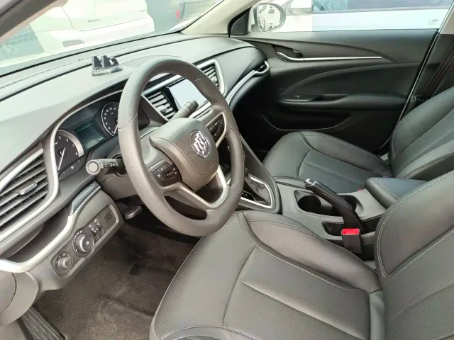Buick Excelle — Фото автомобиля 4