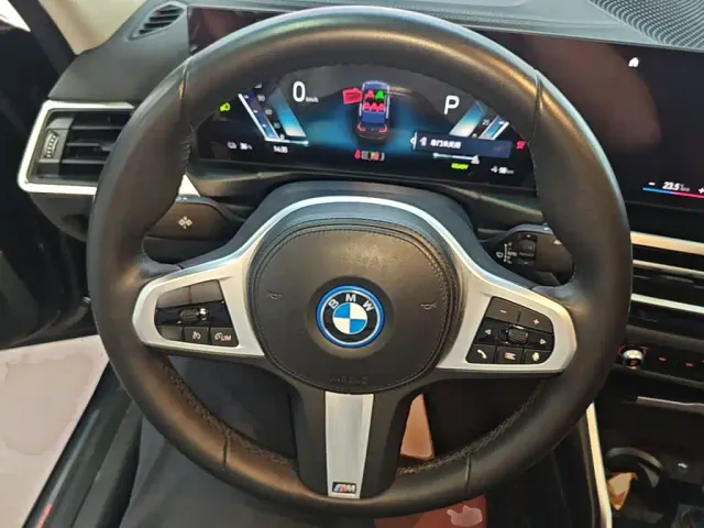 BMW i3 — Фото автомобиля 10