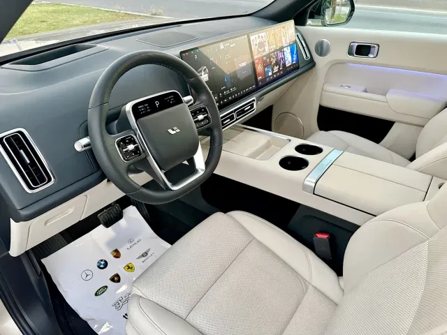 Li Auto L9 — Фото автомобиля 8