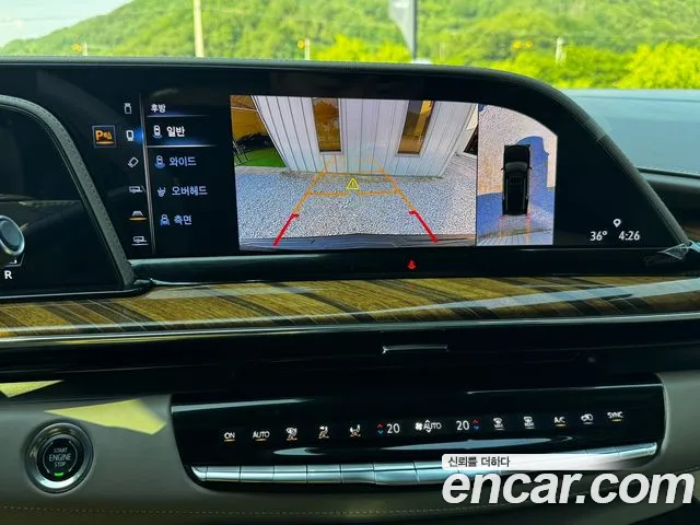 Cadillac Escalade — Фото автомобиля 12