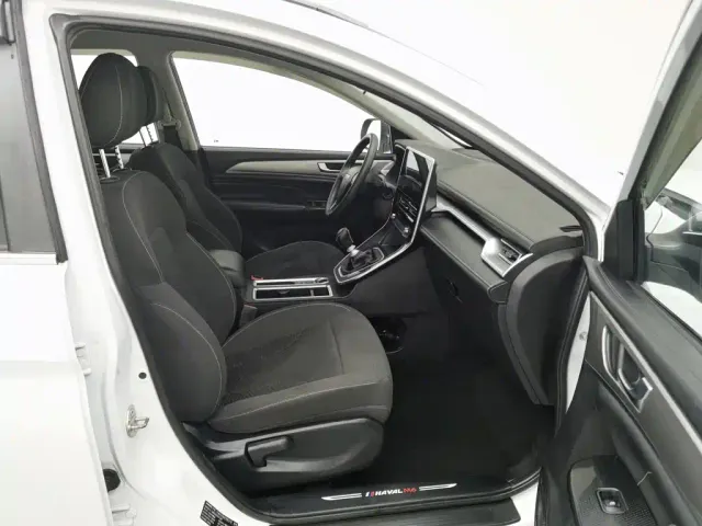 Haval M6 — Фото автомобиля 23