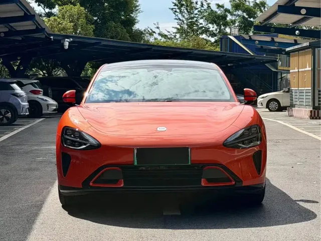 Xiaomi SU7 — Фото автомобиля 2