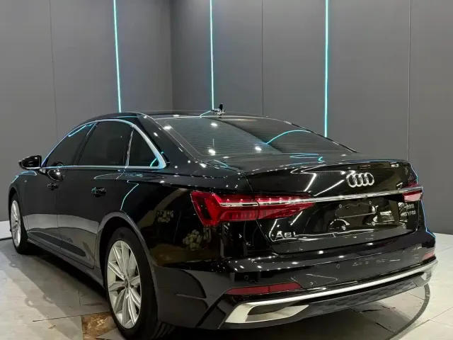 Audi A6L — Фото автомобиля 8