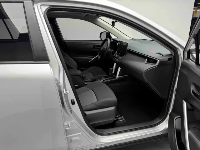 Toyota Frontlander 2024 2.0L Smart Hybrid Dual Engine Leading Edition — Фото автомобиля 17