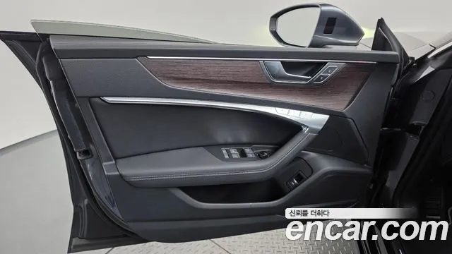 Audi A7 4K — Фото автомобиля 13