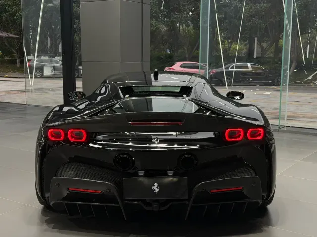 Ferrari SF90 — Фото автомобиля 4