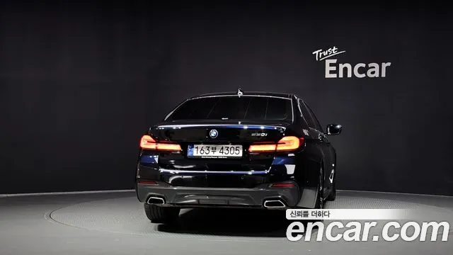BMW 5 Series G30 — Фото автомобиля 4