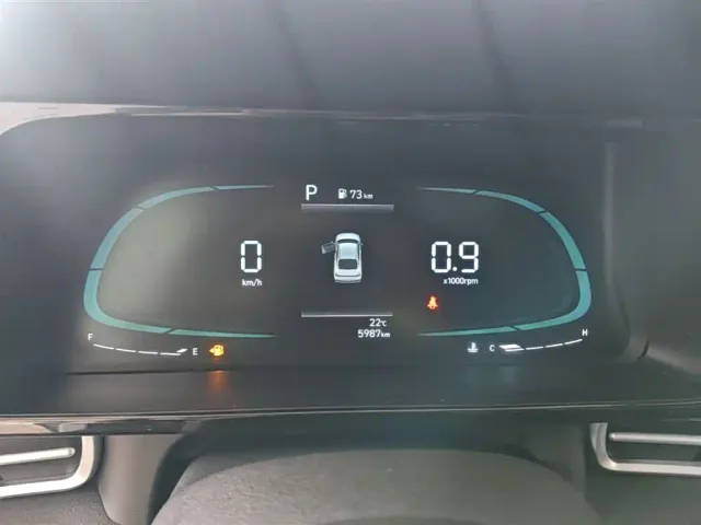 Hyundai Elantra — Фото автомобиля 11