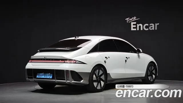 Hyundai Ioniq 6 — Фото автомобиля 2