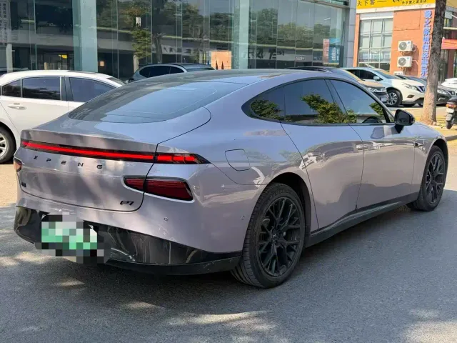 Xpeng P7 — Фото автомобиля 7